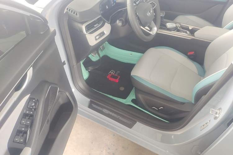 Used Geely Auto Emgrand 2023 4th Generation Champion Edition 1.5L CVT Flagship Model Driver Seat