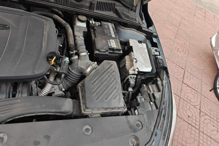 Used Geely Auto Emgrand 2023 4th Generation Champion Edition 1.5L CVT Luxury Model Engine Bay Left