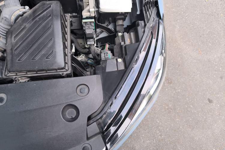 Used Geely Auto Emgrand 2023 4th Generation Champion Edition 1.5L Manual Luxury Model Engine Bay Left