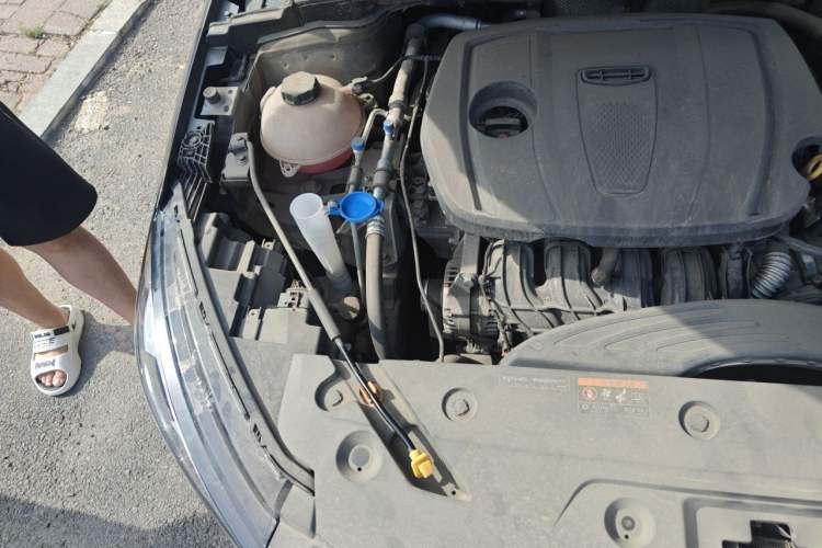 Used Geely Auto Emgrand 2023 4th Generation Champion Edition 1.5L Manual Luxury Model Engine Bay Right
