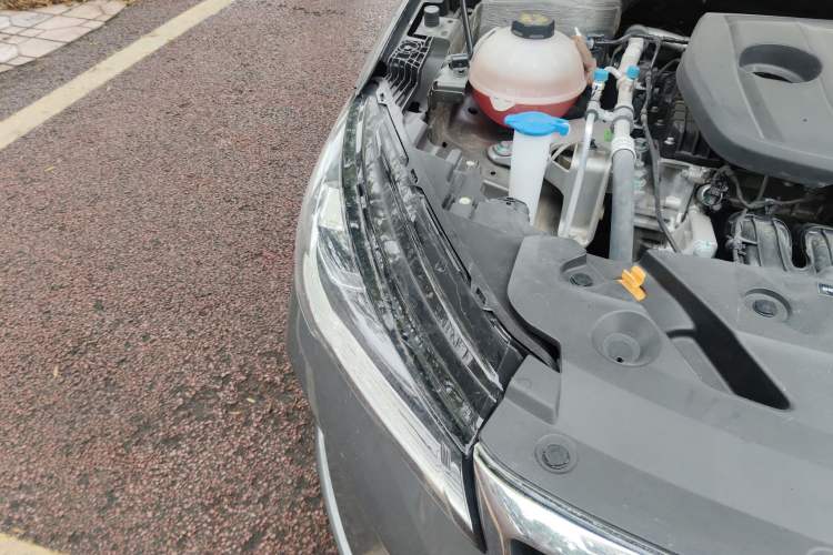 Used Geely Auto Emgrand 2023 4th Generation Champion Edition 1.5L Manual Luxury Model Engine Bay Right