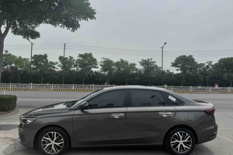 Used Geely Auto Emgrand 2023 4th Generation Champion Edition 1.5L CVT Luxury Model Exterior 3