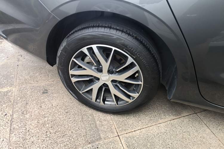 Used Geely Auto Emgrand 2023 4th Generation Champion Edition 1.5L CVT Luxury Model Exterior 3
