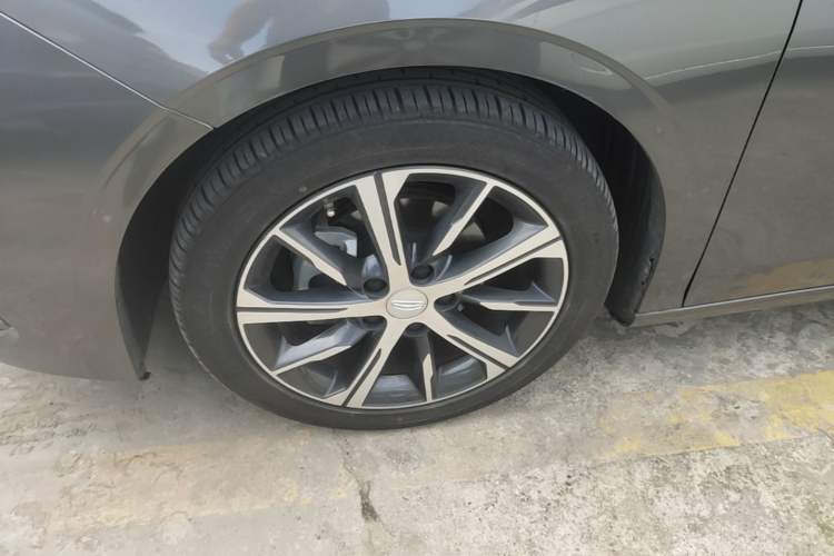 Used Geely Auto Emgrand 2023 4th Generation Champion Edition 1.5L CVT Prestige Model Exterior 4