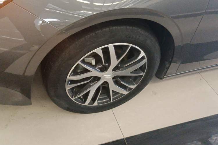 Used Geely Auto Emgrand 2023 4th Generation Champion Edition 1.5L CVT Luxury Model Exterior 4