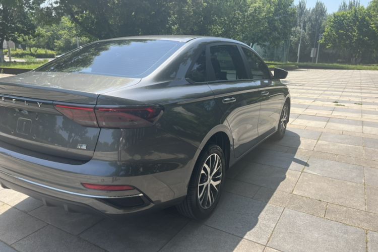 Used Geely Auto Emgrand 2023 4th Generation Champion Edition 1.5L Manual Luxury Model Exterior 6