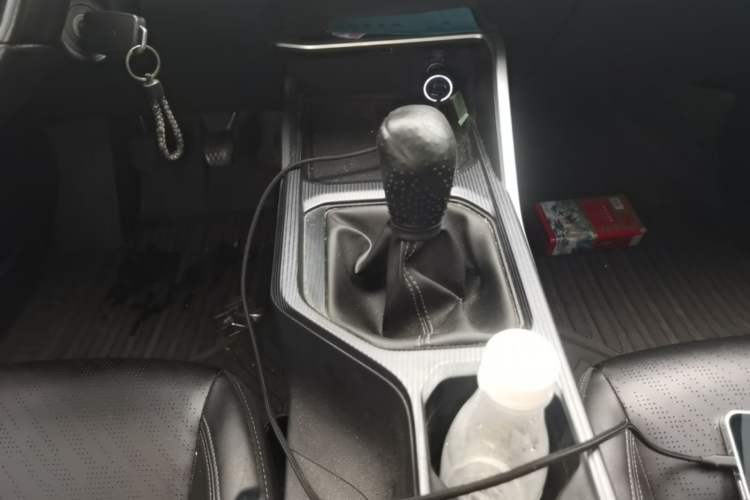 Used Geely Auto Emgrand 2023 4th Generation Champion Edition 1.5L Manual Luxury Model Gear Lever
