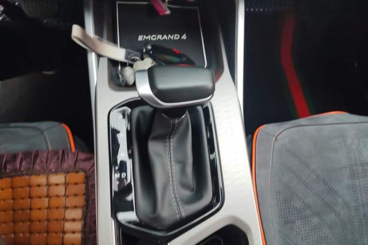 Used Geely Auto Emgrand 2023 4th Generation Champion Edition 1.5L CVT Prestige Model Gear Lever