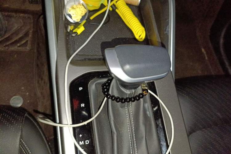Used Geely Auto Emgrand 2023 4th Generation Champion Edition 1.5L CVT Luxury Model Gear Lever
