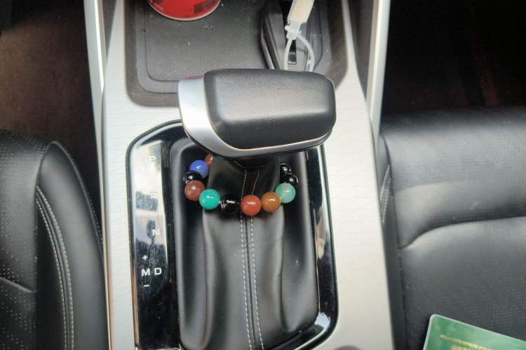 Used Geely Auto Emgrand 2023 4th Generation Champion Edition 1.5L CVT Luxury Model Gear Lever