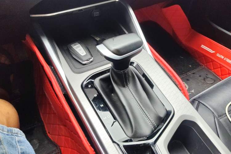 Used Geely Auto Emgrand 2023 4th Generation Champion Edition 1.5L CVT Prestige Model Gear Lever