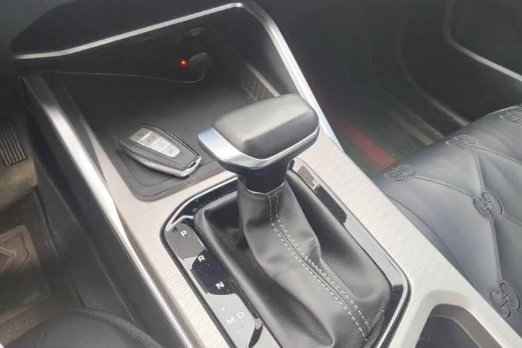Used Geely Auto Emgrand 2023 4th Generation Champion Edition 1.5L CVT Prestige Model Gear Lever