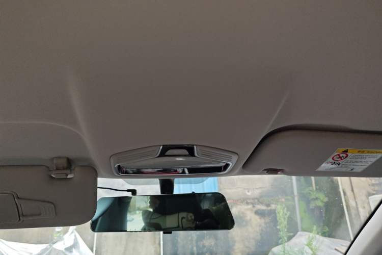 Used Geely Auto Emgrand 2023 4th Generation Champion Edition 1.5L CVT Luxury Model Headliner