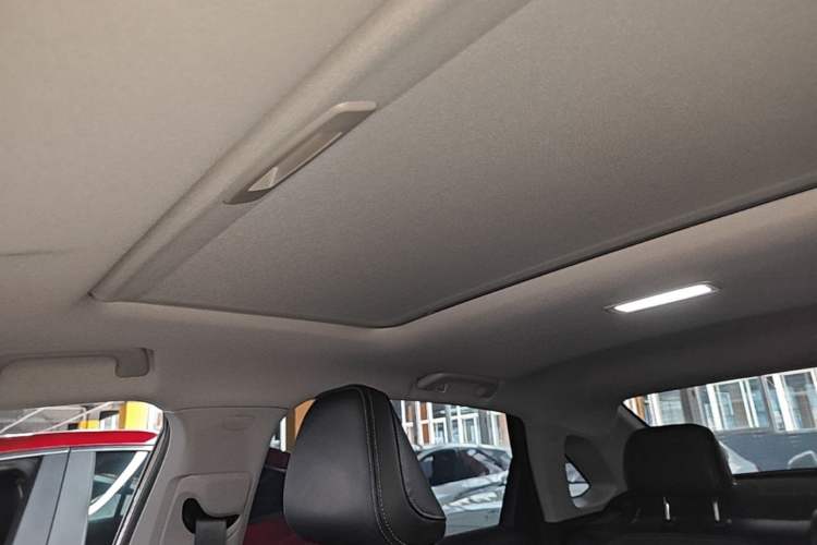 Used Geely Auto Emgrand 2023 4th Generation Champion Edition 1.5L CVT Prestige Model Headliner