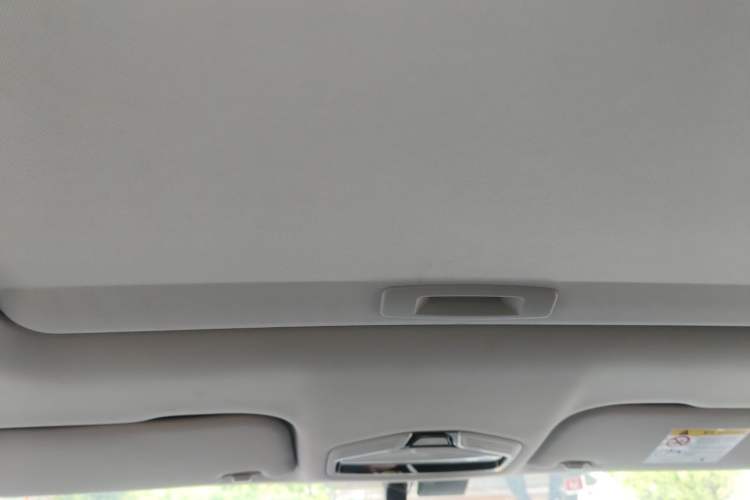 Used Geely Auto Emgrand 2023 4th Generation Champion Edition 1.5L Manual Luxury Model Headliner