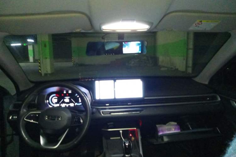 Used Geely Auto Emgrand 2023 4th Generation Champion Edition 1.5L Manual Luxury Model Headliner