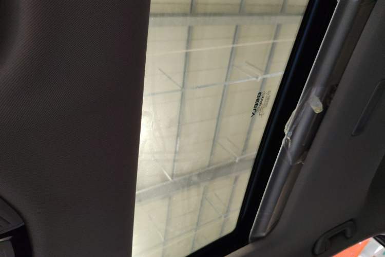 Used Geely Auto Emgrand 2023 4th Generation Champion Edition 1.5L CVT Prestige Model Headliner