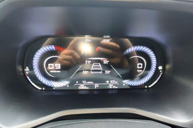 Used Geely Auto Emgrand 2023 4th Generation Champion Edition 1.5L CVT Prestige Model Instrument Cluster