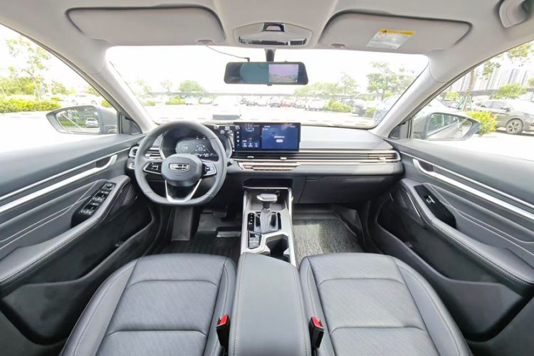 Used Geely Auto Emgrand 2023 4th Generation Champion Edition 1.5L CVT Luxury Model Interior 3