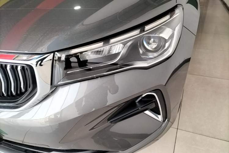 Used Geely Auto Emgrand 2023 4th Generation Champion Edition 1.5L CVT Prestige Model Left Front Headlight