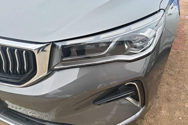 Used Geely Auto Emgrand 2023 4th Generation Champion Edition 1.5L CVT Luxury Model Left Front Headlight