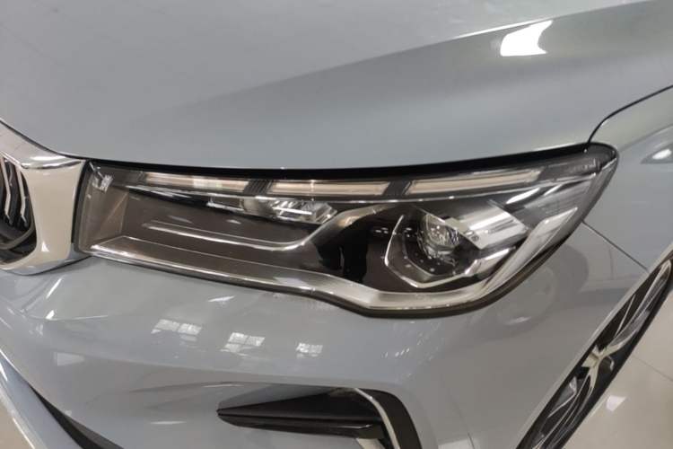 Used Geely Auto Emgrand 2023 4th Generation Champion Edition 1.5L CVT Flagship Model Left Front Headlight