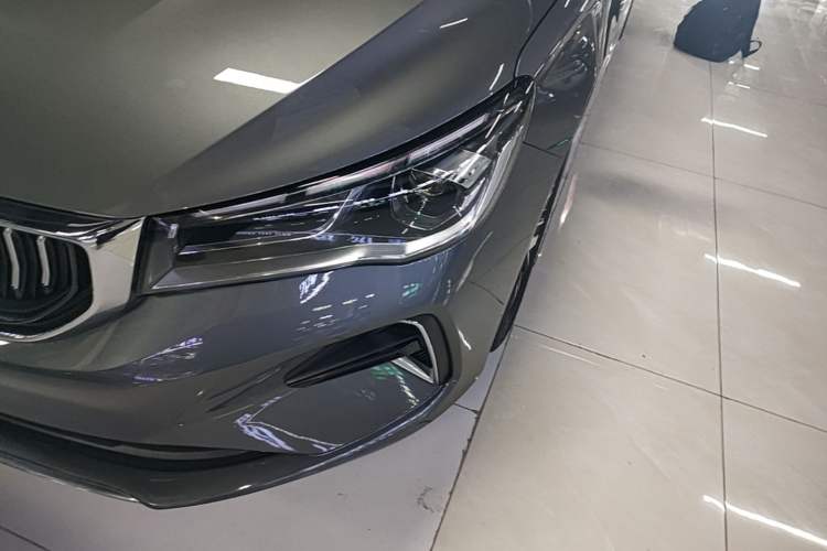 Used Geely Auto Emgrand 2023 4th Generation Champion Edition 1.5L CVT Luxury Model Left Front Headlight