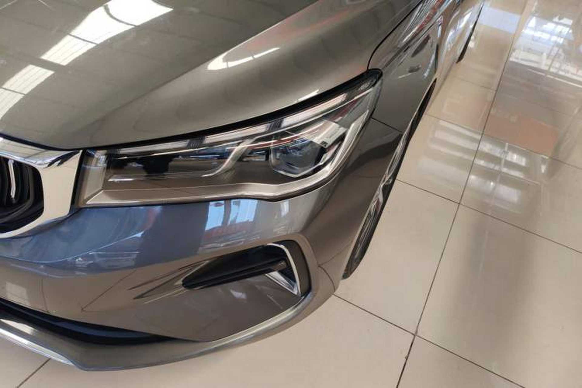 Used Geely Auto Emgrand 2023 4th Generation Champion Edition 1.5L CVT Prestige Model Left Front Headlight