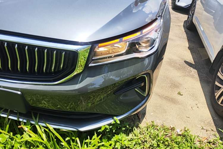 Used Geely Auto Emgrand 2023 4th Generation Champion Edition 1.5L CVT Luxury Model Left Front Headlight