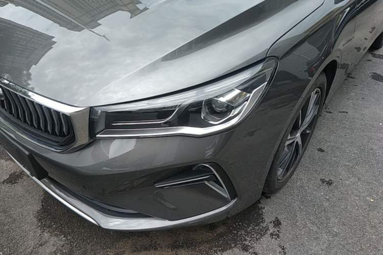 Used Geely Auto Emgrand 2023 4th Generation Champion Edition 1.5L CVT Prestige Model Left Front Headlight