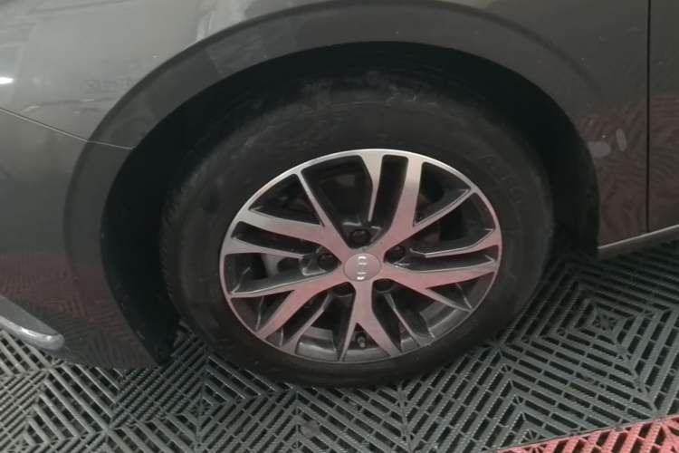 Used Geely Auto Emgrand 2023 4th Generation Champion Edition 1.5L CVT Luxury Model Left Front Wheel Hub