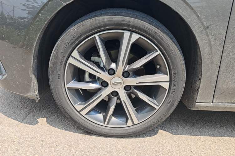 Used Geely Auto Emgrand 2023 4th Generation Champion Edition 1.5L CVT Prestige Model Left Front Wheel Hub