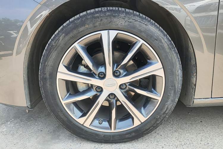 Used Geely Auto Emgrand 2023 4th Generation Champion Edition 1.5L CVT Prestige Model Left Front Wheel Hub
