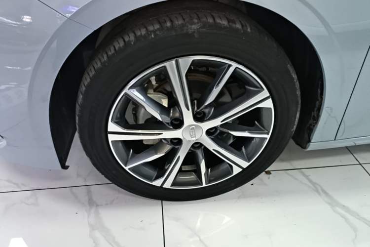 Used Geely Auto Emgrand 2023 4th Generation Champion Edition 1.5L CVT Prestige Model Left Front Wheel Hub