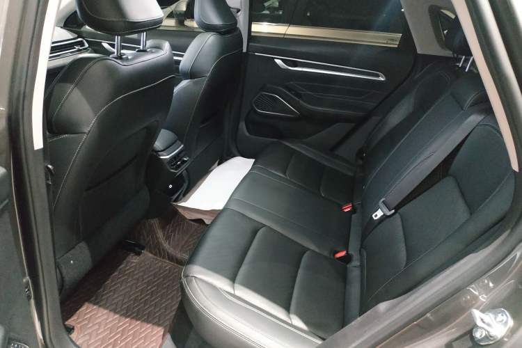 Used Geely Auto Emgrand 2023 4th Generation Champion Edition 1.5L CVT Prestige Model Left Rear Seat