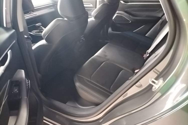 Used Geely Auto Emgrand 2023 4th Generation Champion Edition 1.5L CVT Prestige Model Left Rear Seat