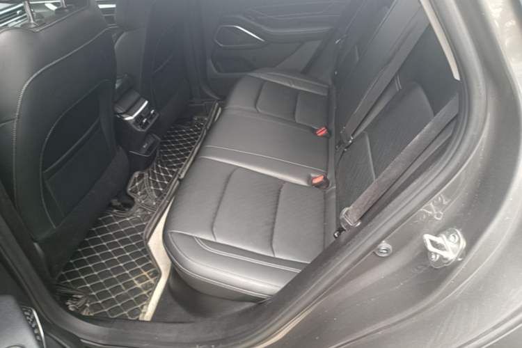 Used Geely Auto Emgrand 2023 4th Generation Champion Edition 1.5L CVT Luxury Model Left Rear Seat