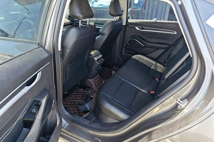 Used Geely Auto Emgrand 2023 4th Generation Champion Edition 1.5L CVT Luxury Model Left Rear Seat