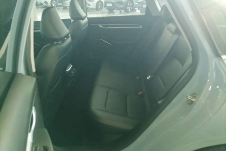 Used Geely Auto Emgrand 2023 4th Generation Champion Edition 1.5L CVT Prestige Model Left Rear Seat