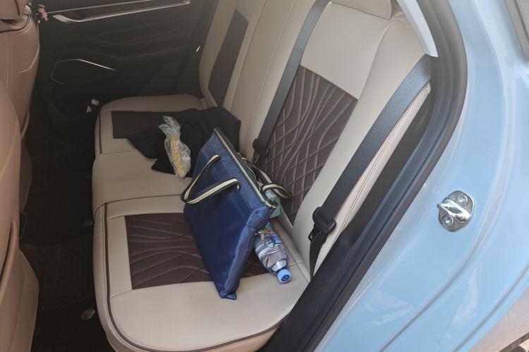 Used Geely Auto Emgrand 2023 4th Generation Champion Edition 1.5L CVT Luxury Model Left Rear Seat