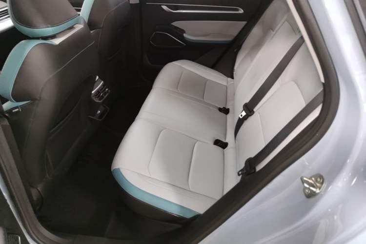 Used Geely Auto Emgrand 2023 4th Generation Champion Edition 1.5L CVT Flagship Model Left Rear Seat