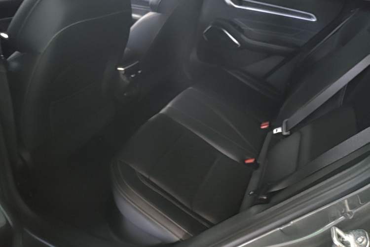 Used Geely Auto Emgrand 2023 4th Generation Champion Edition 1.5L CVT Luxury Model Left Rear Seat