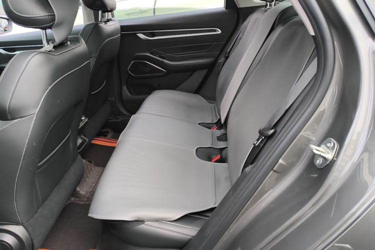 Used Geely Auto Emgrand 2023 4th Generation Champion Edition 1.5L CVT Prestige Model Left Rear Seat