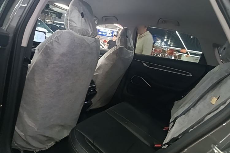 Used Geely Auto Emgrand 2023 4th Generation Champion Edition 1.5L CVT Luxury Model Left Rear Seat