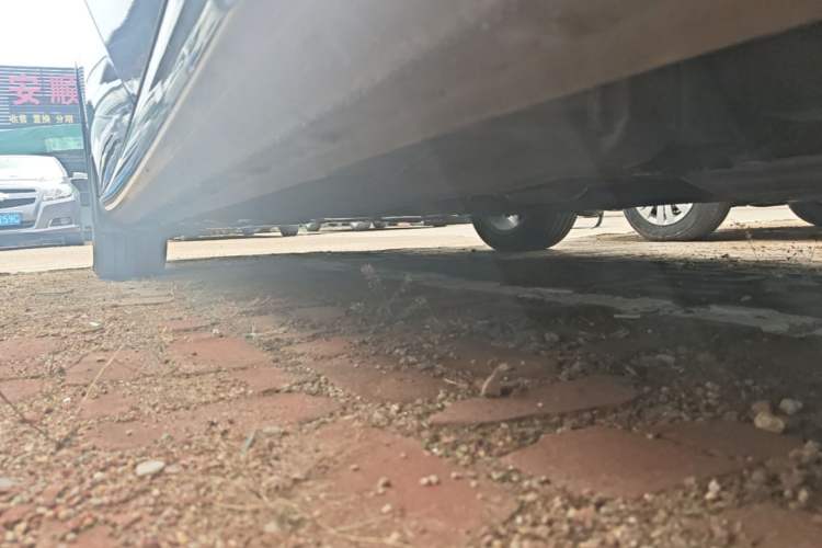 Used Geely Auto Emgrand 2023 4th Generation Champion Edition 1.5L CVT Luxury Model Left Side Sill