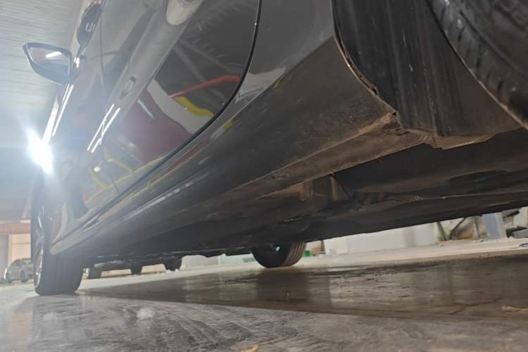 Used Geely Auto Emgrand 2023 4th Generation Champion Edition 1.5L CVT Luxury Model Left Side Sill