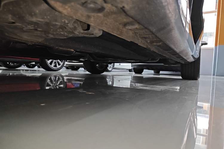 Used Geely Auto Emgrand 2023 4th Generation Champion Edition 1.5L CVT Prestige Model Left Side Sill