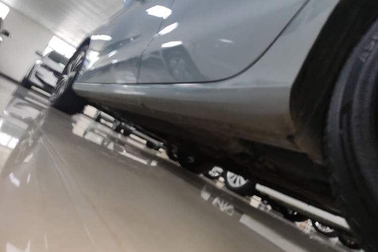 Used Geely Auto Emgrand 2023 4th Generation Champion Edition 1.5L CVT Flagship Model Left Side Sill