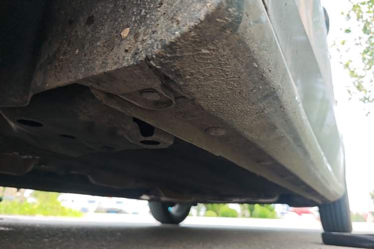 Used Geely Auto Emgrand 2023 4th Generation Champion Edition 1.5L CVT Prestige Model Left Side Sill
