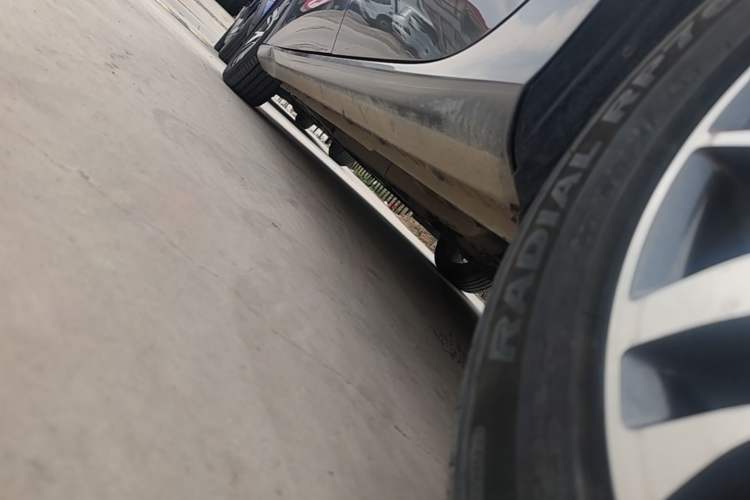 Used Geely Auto Emgrand 2023 4th Generation Champion Edition 1.5L CVT Luxury Model Left Side Sill